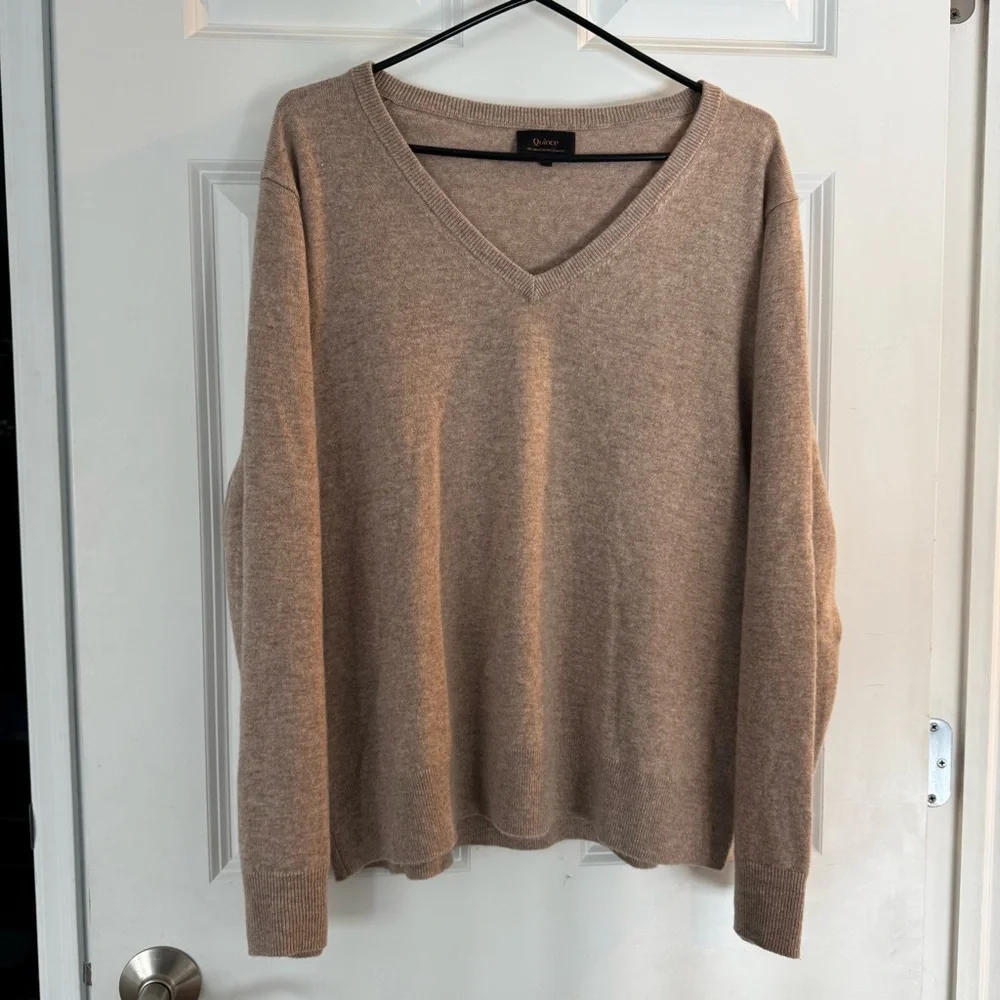 Quince Mongolian cashmere V-Neck oatmeal Sweater - Picture 5 of 6